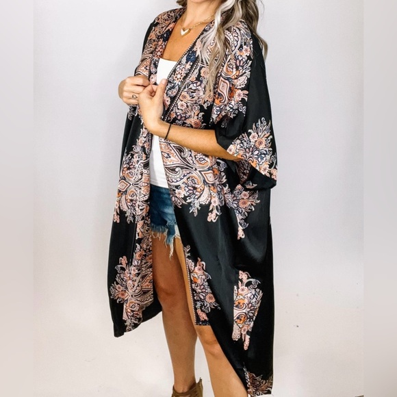 Umgee Other - NWT UMGEE Floral Print Boho Silky Kimono Duster Coverup Black